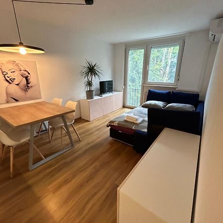Karamela Apartment Ljubljana Buitenkant foto